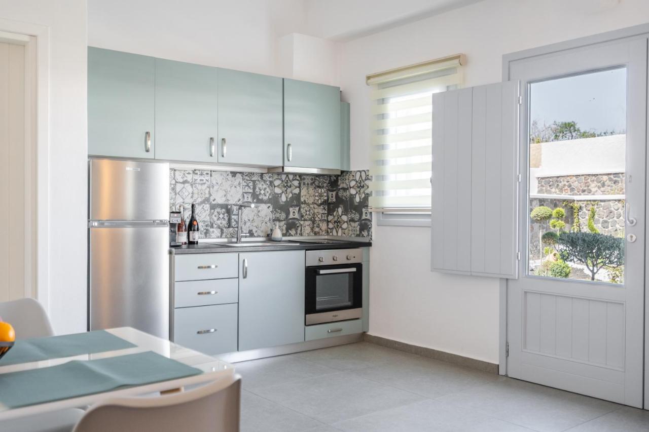 Sn Santorini Apartments Камари Экстерьер фото